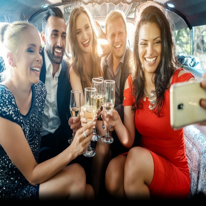 Dining In Style Limousine Service